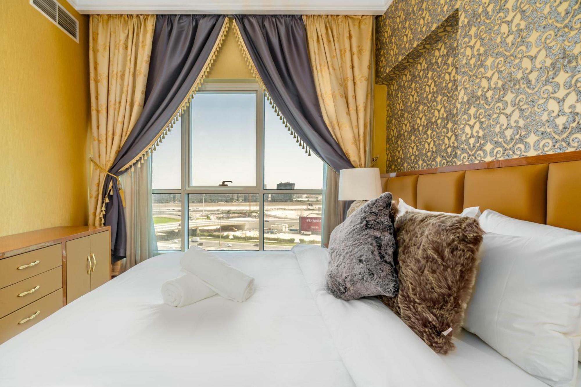 Rbc Tower Apartment Dubai